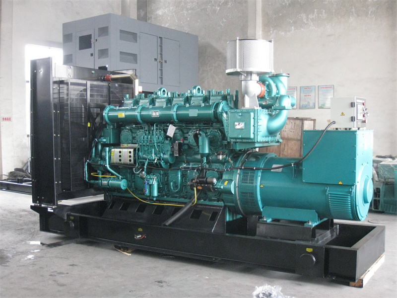 多宝镇200KW 柴油发电机的油耗是多少?